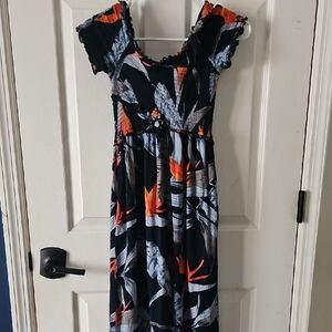 Patrons of Peace Multicolor Patterned Garment